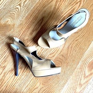 Colin Stuart nude/tan high heels size 8.5